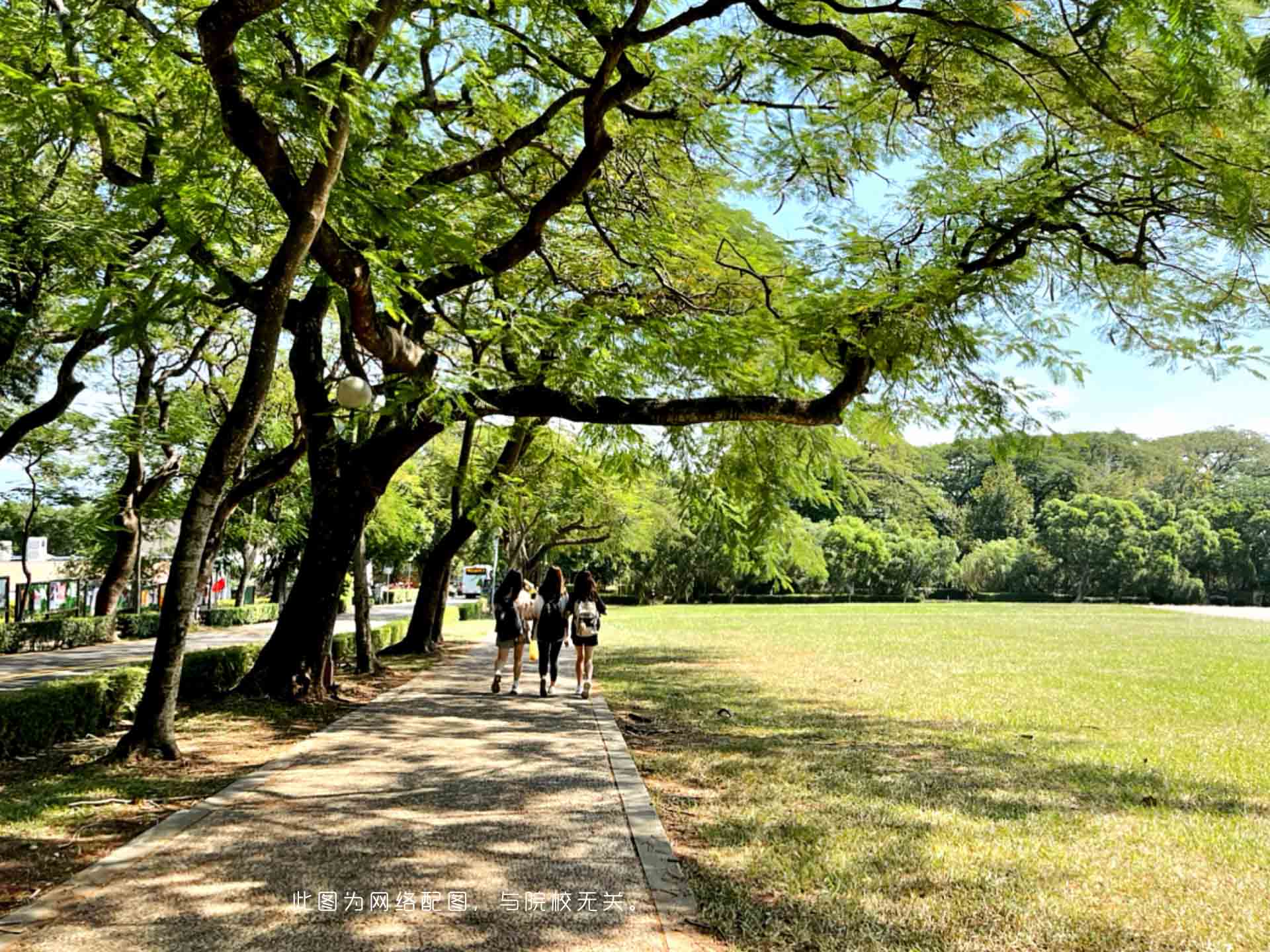 江蘇航空職業(yè)技術(shù)學院-校園風景