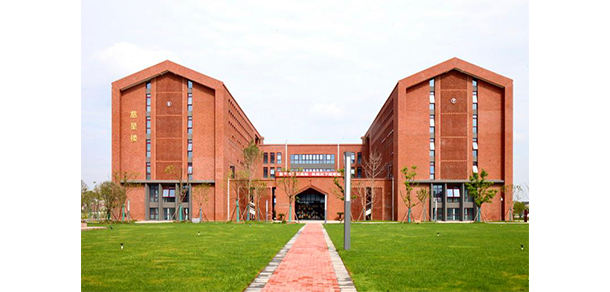 寧波大學科學技術(shù)學院 - 最美大學
