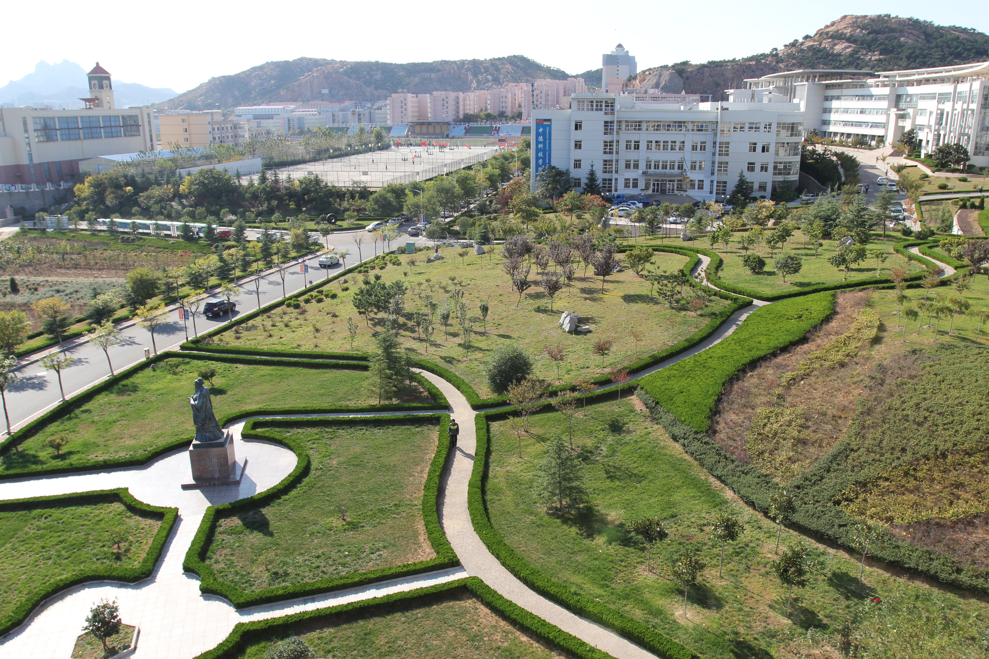 青島科技大學-校園風景