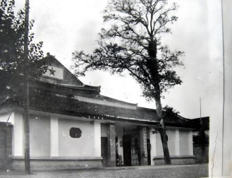 60年代的學(xué)校大門