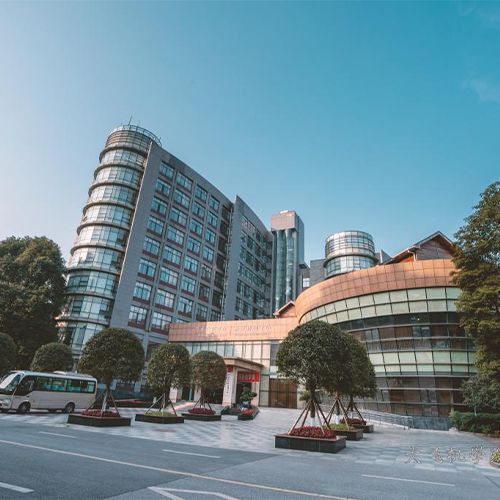 中國民用航空飛行學(xué)院 - 白駒過隙，只此青綠
