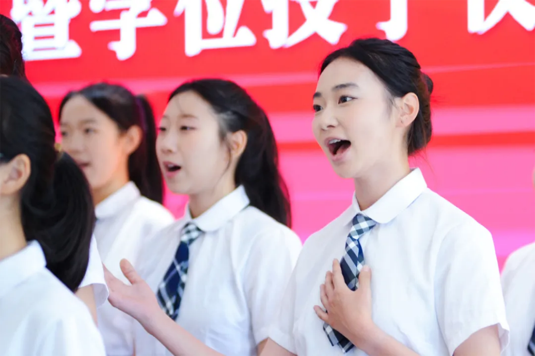 再見，小何——遼寧何氏醫(yī)學院